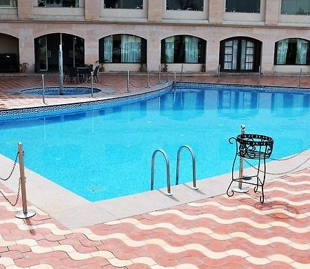 Hotel Ark Continental Rudrapur Ngoại thất bức ảnh